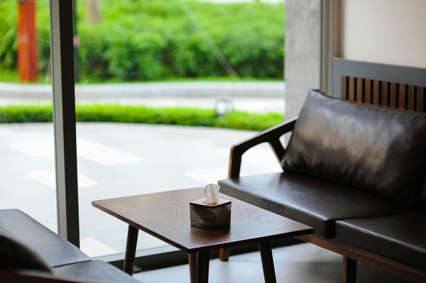 Découvrez les vases marron pour une décoration unique